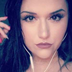 Meet your Posher, Sabrina